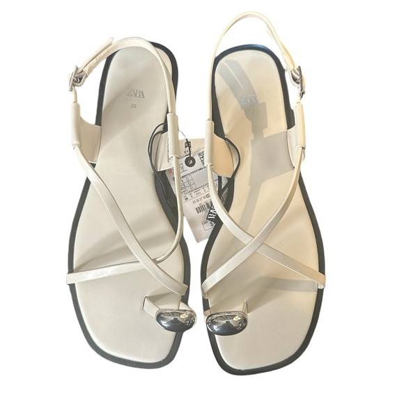 NWT ZARA FLAT Cross strap Sandals W/Silver Metal Toe strap Embellishment Sz 8.5 - Picture 4 of 9